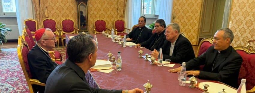 Obispos latinoamericanos, de gira en el Vaticano: primera parada con el cardenal Pietro Parolin