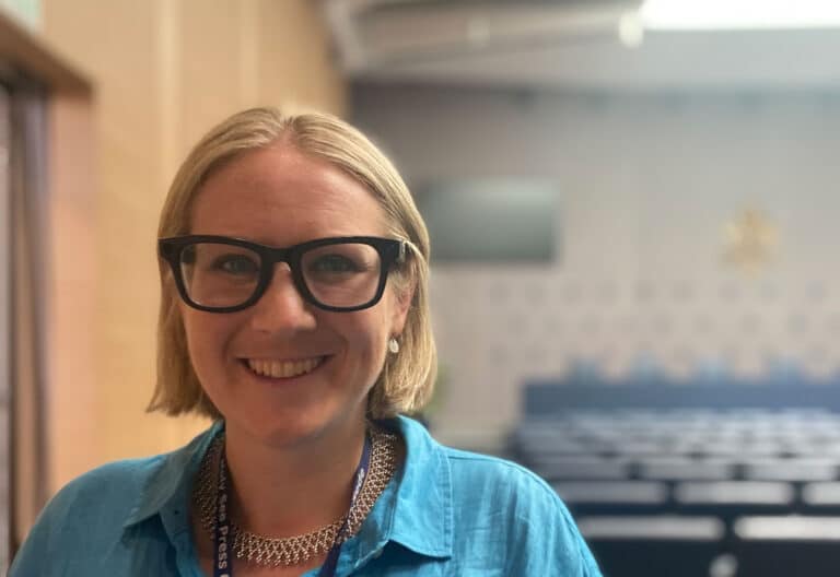 Elise Ann Allen, periodista de Crux y autora del libro de León XIV