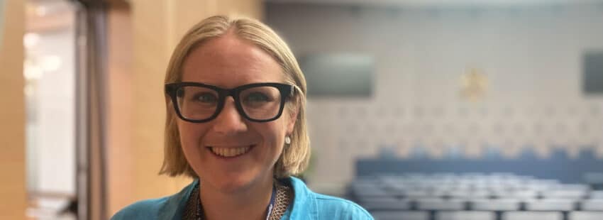 Elise Ann Allen, periodista de Crux y autora del libro de León XIV