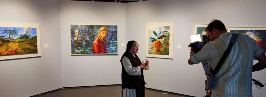 La pintora Isabel Guerra, monja cisterciense