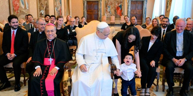 Leon XIV recibe en audiencia a los participantes en el encuentro sobre el futuro de la familia