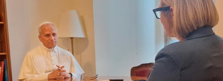 Gänswein, encantado con la entrevista de León XIV frente a las críticas de Alemania