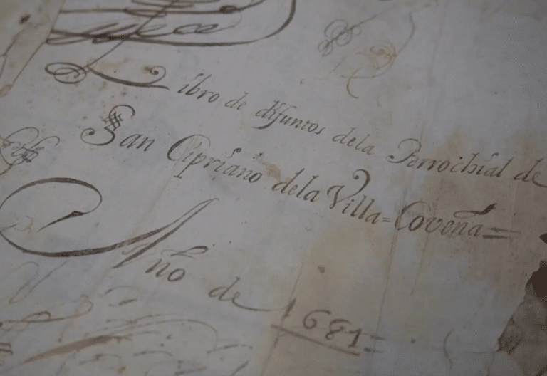 Desaparece un libro de difuntos de la parroquia de Cobeña y lo encuentran en un mercadillo de