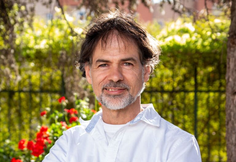 Luis Antonio Rodríguez Huertas, Por un Mundo Más Justo