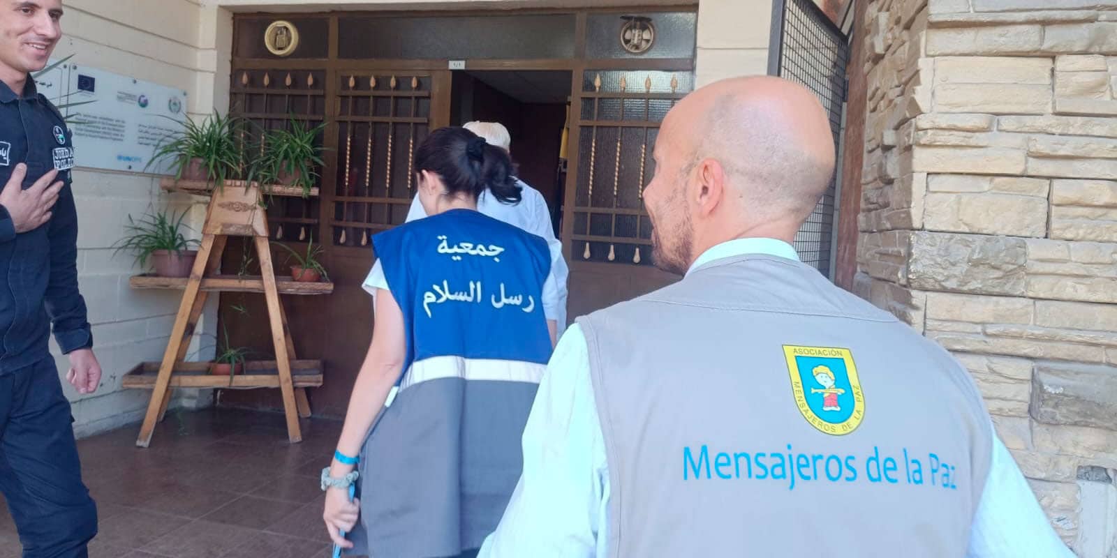 El Padre Ángel y un equipo de Mensajeros de la Paz, en su visita a Jordania