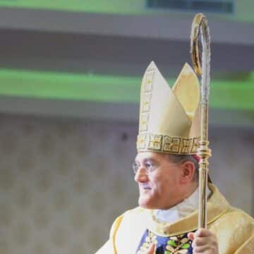 El nuncio Piero Pioppo