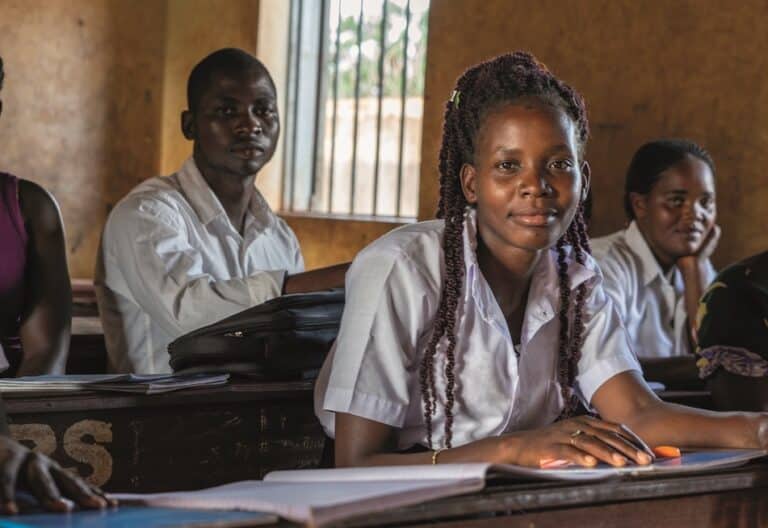 Entreculturas alerta: 272 millones de niños siguen fuera de la escuela