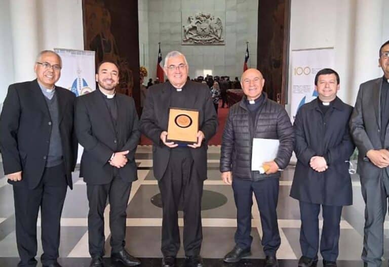 El Congreso Nacional chileno rinde homenaje a siete diócesis en el centenario de su creación