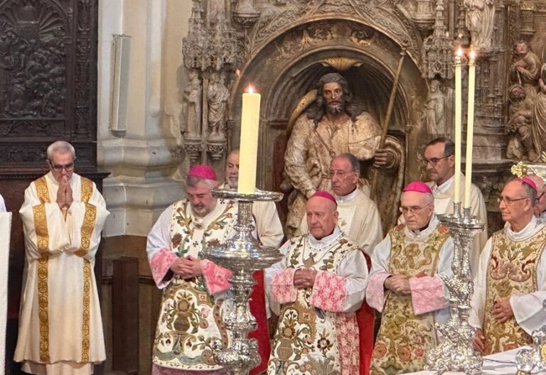 Francisco Prieto preside la misa de la Virgen del Pilar