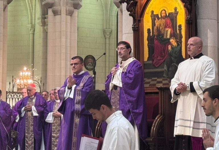El cardenal José Cobo, durante la misa por el alma de José Antonio Álvarez