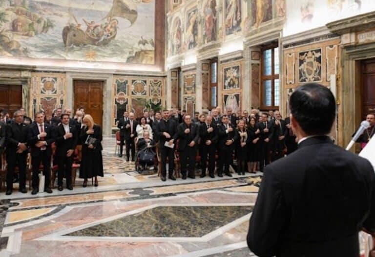 León XIV anima a las universidades católicas latinoamericanas a ser “centros incomparables de