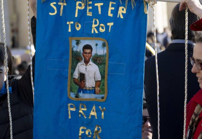 Peter To Rot, primer santo de Papúa