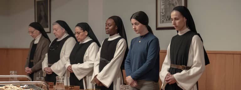 Fotograma de la película 'Los Domingos'