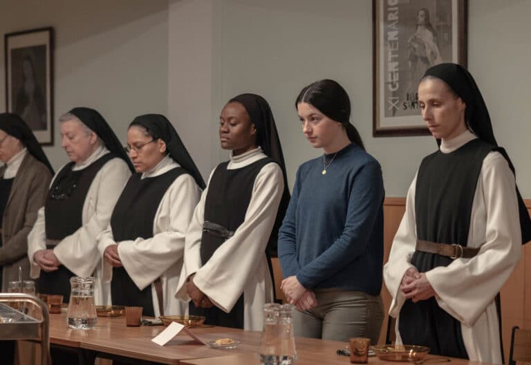 Fotograma de la película 'Los Domingos'