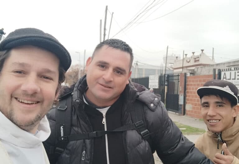 Carlos Olivero, cura argentino villero y coordinador de la Red de Comunidades Organizadas (RECOR)