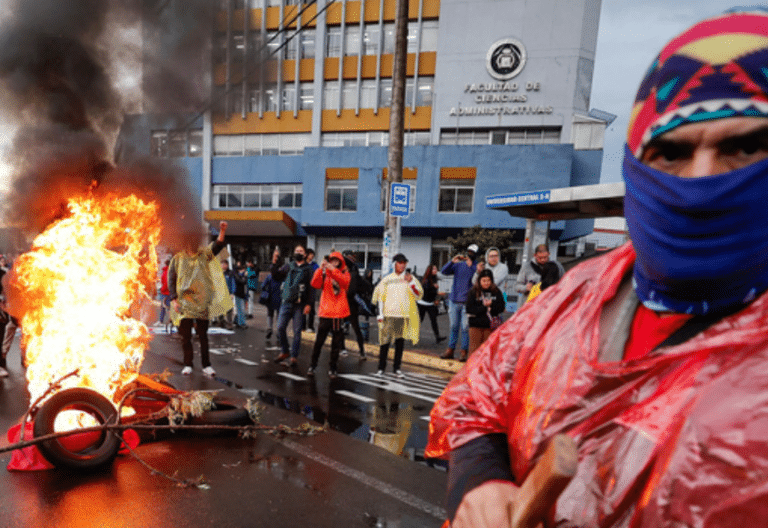 Obispos ecuatorianos piden al Gobierno e indígenas establecer un diálogo “franco y permanente”