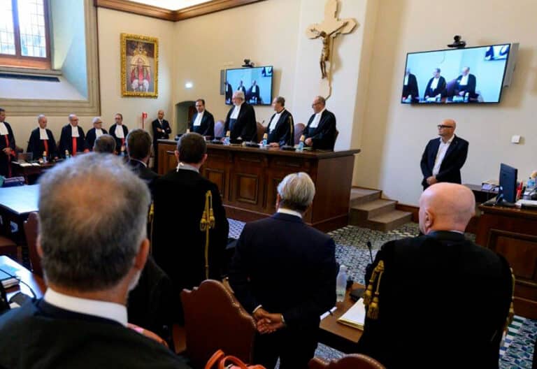 La apelación del cardenal Becciu se aplaza hasta el 3 de febrero de 2026