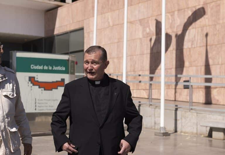 El sacerdote Custodio Ballester