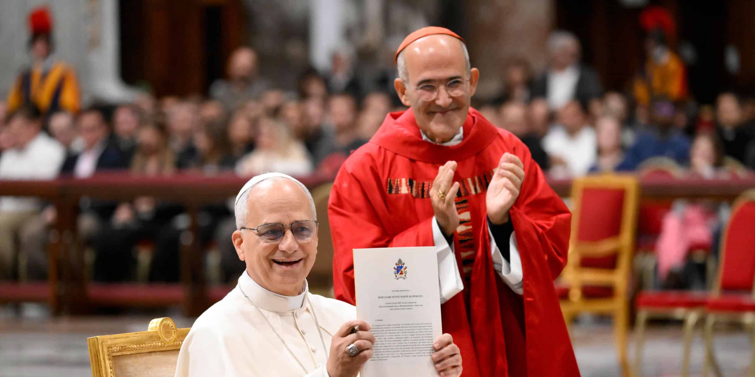 El papa León XIV firma la carta apostólica 'Trazando nuevos mapas de esperanza'