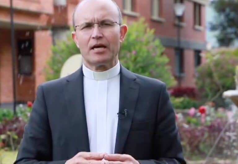 Roban en Bogotá al director de Liturgia de la Conferencia de Obispos de Colombia