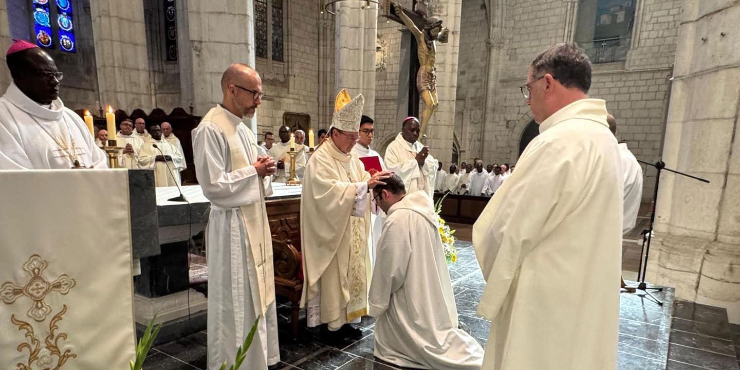 Patxi y Josu Antón, padre e hijo se convierten en diáconos en la misma celebración