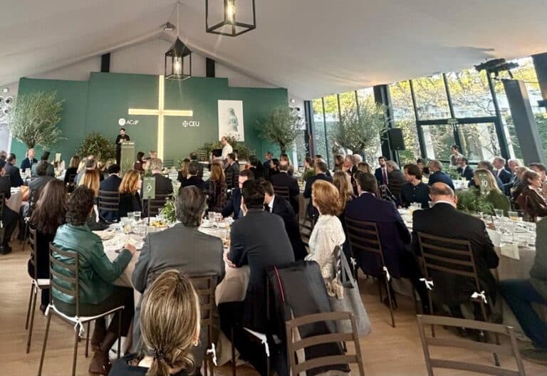 El cardenal José Cobo, en el desayuno-oración de la Asociación Católica de Propagandistas