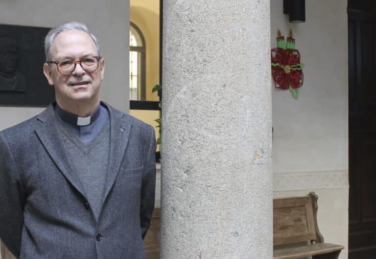 Jesuita. Teólogo de la Universidad Pontificia Comillas