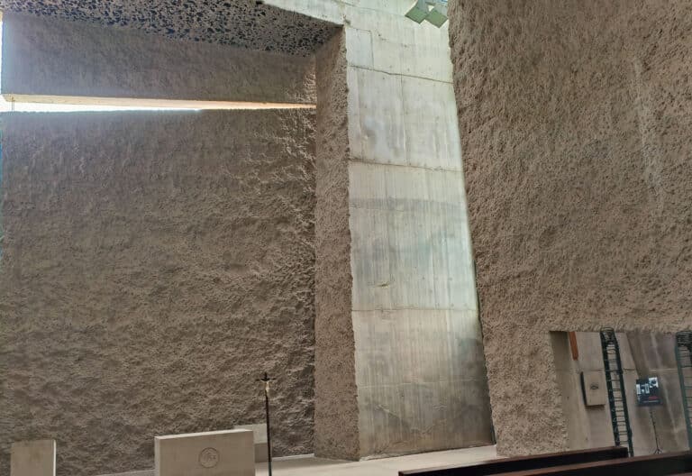 Iglesia del Santísimo Redentor de La Laguna (Tenerife), obra del arquitecto Fernando Menis.