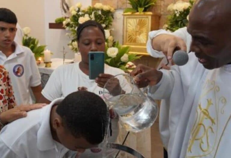 Ecuador tiene a su primer obispo negro: John Kwamevi Cudjoe