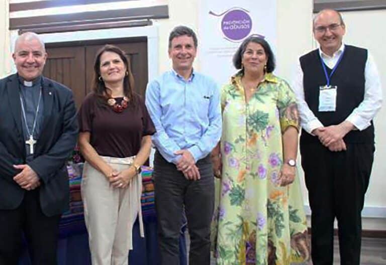 Chile se coordina en la detención del abuso