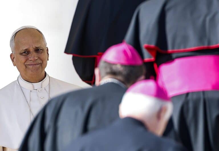 León XIV, con un grupo de obispos en una audiencia jubilar