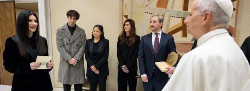 León XIV a Laura Pausini: “Soy tu fan desde San Remo 93”