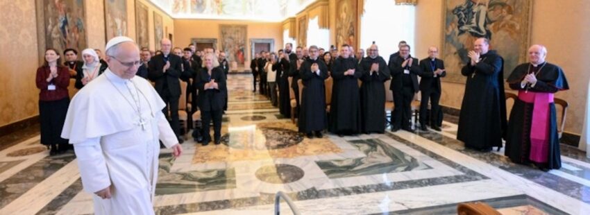 León XIV pide “cambiar la mirada” para evitar la deshumanización de los enfermos