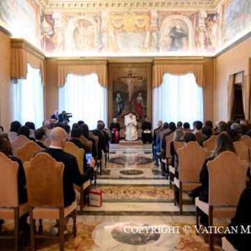 León XIV: “El contacto con quien no tiene poder es una vía inmediata para encontrarse con