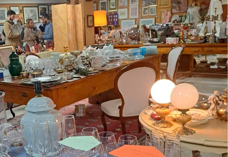 Vuelve el mercadillo solidario de la Fundación CARF para el sostenimiento de los sacerdotes