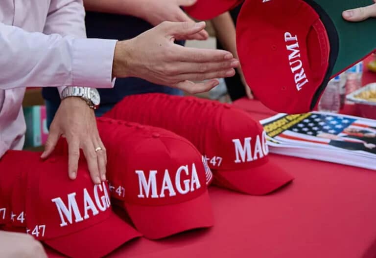 Gorras del movimiento MAGA estadounidense