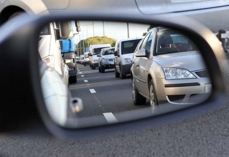 Espejo retrovisor de automóvil