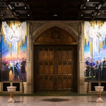 Mural obra de A. Cvijanovic, en la catedral de Saint Patrick de Nueva York