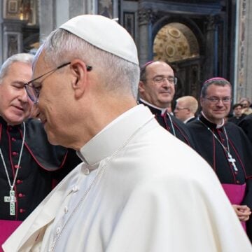 León XIV saluda a Rafael Zornoza