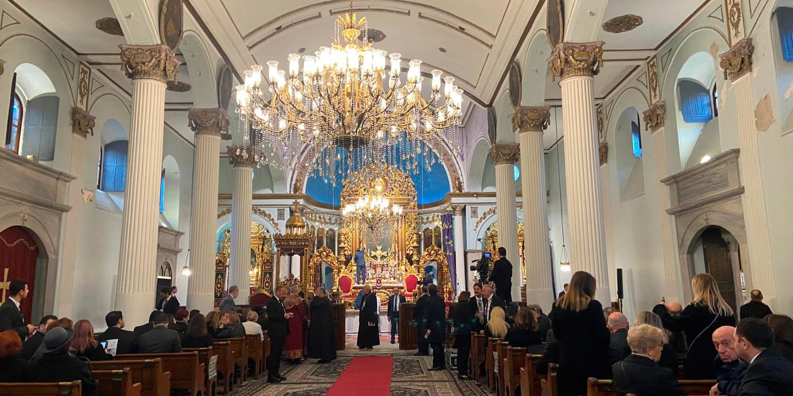 El papa León XIV visita la catedral apostólica armenia de Estambul