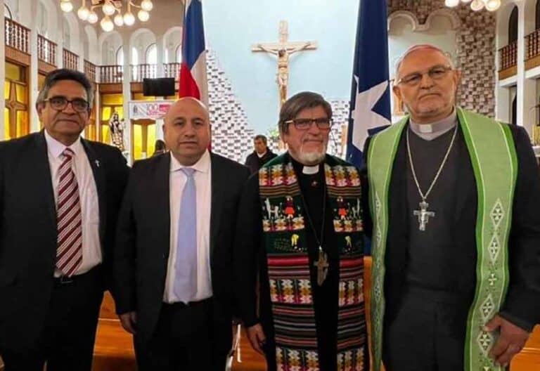 Obispos y pastores de Iglesias cristianas de Chile piden el reconocimiento constitucional de los