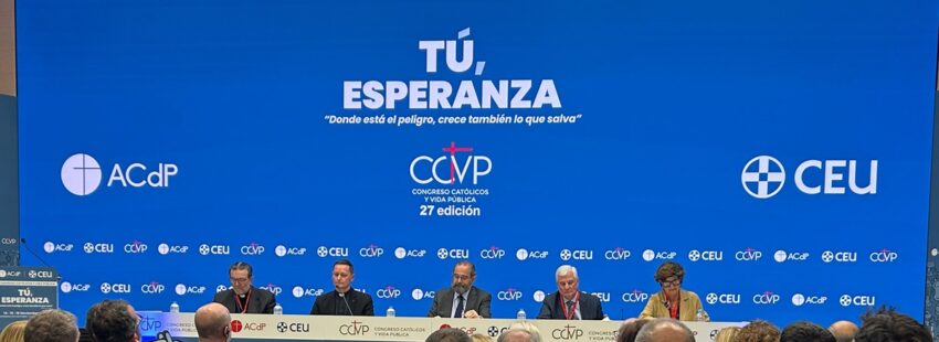 Mesa de apertura del Congreso Católicos y Vida Pública 2025