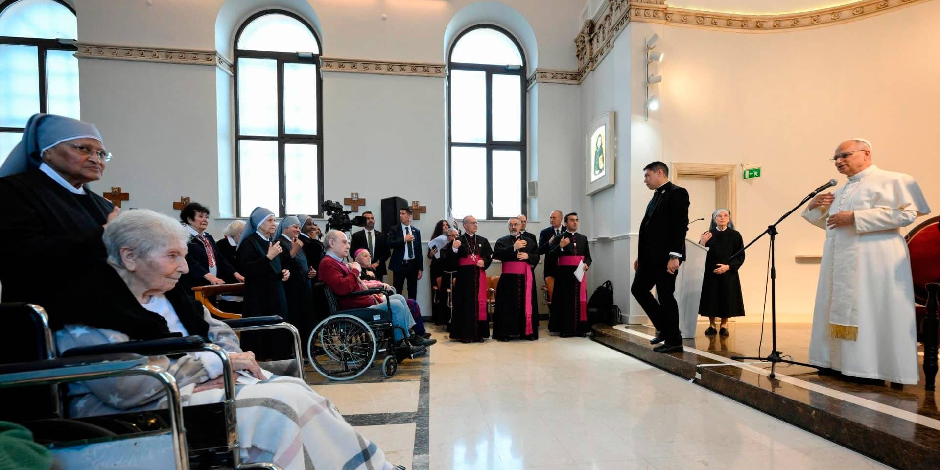 León XIV, visita el Hogar de Ancianos de las Hermanitas de los Pobres en Estambul