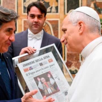 El papa León XIV, en audiencia con comunicadores de Milán