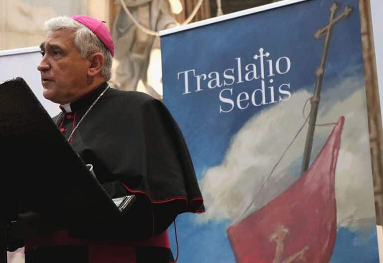 El obispo Rafael Zornoza