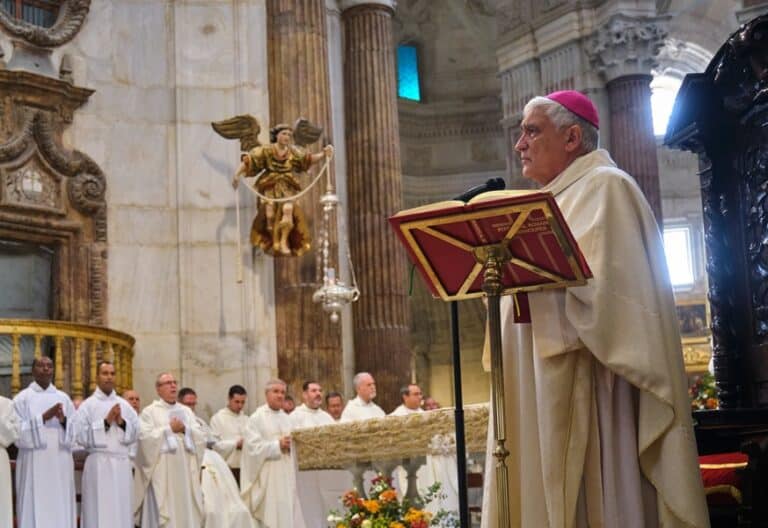 Rafael Zornoza, en la catedral de Cádiz