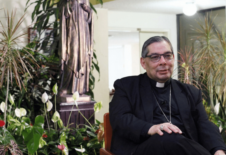 Alfredo Espinoza, arzobispo de Quito