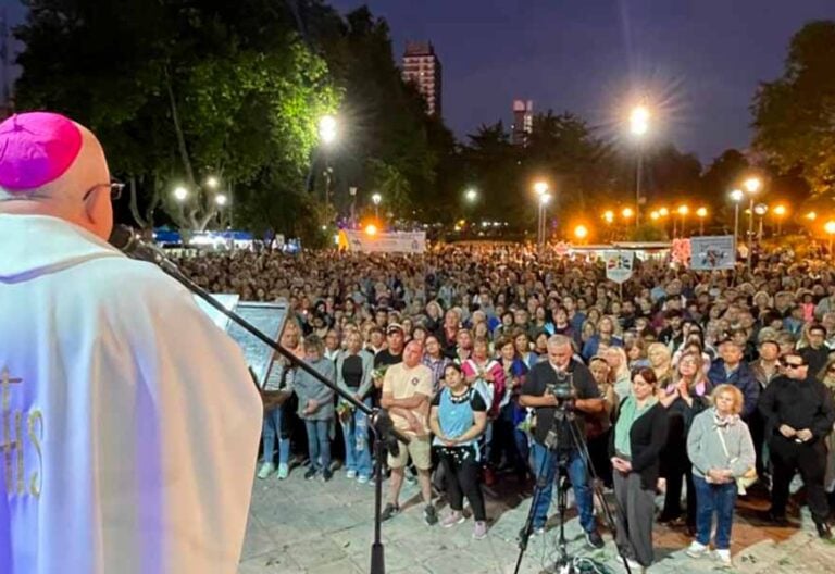 Miles de fieles participaron de La Marcha de la Esperanza en Mar del Plata