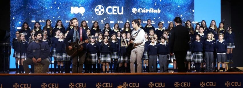 Hermanos Martínez villancico Cáritas