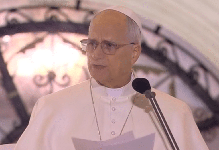 León XIV a los jóvenes en Líbano: “¡Hagan florecer al mundo con esperanza!”